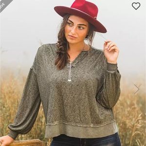 Gimmicks by BKE sage green raw edge Henley    blouse